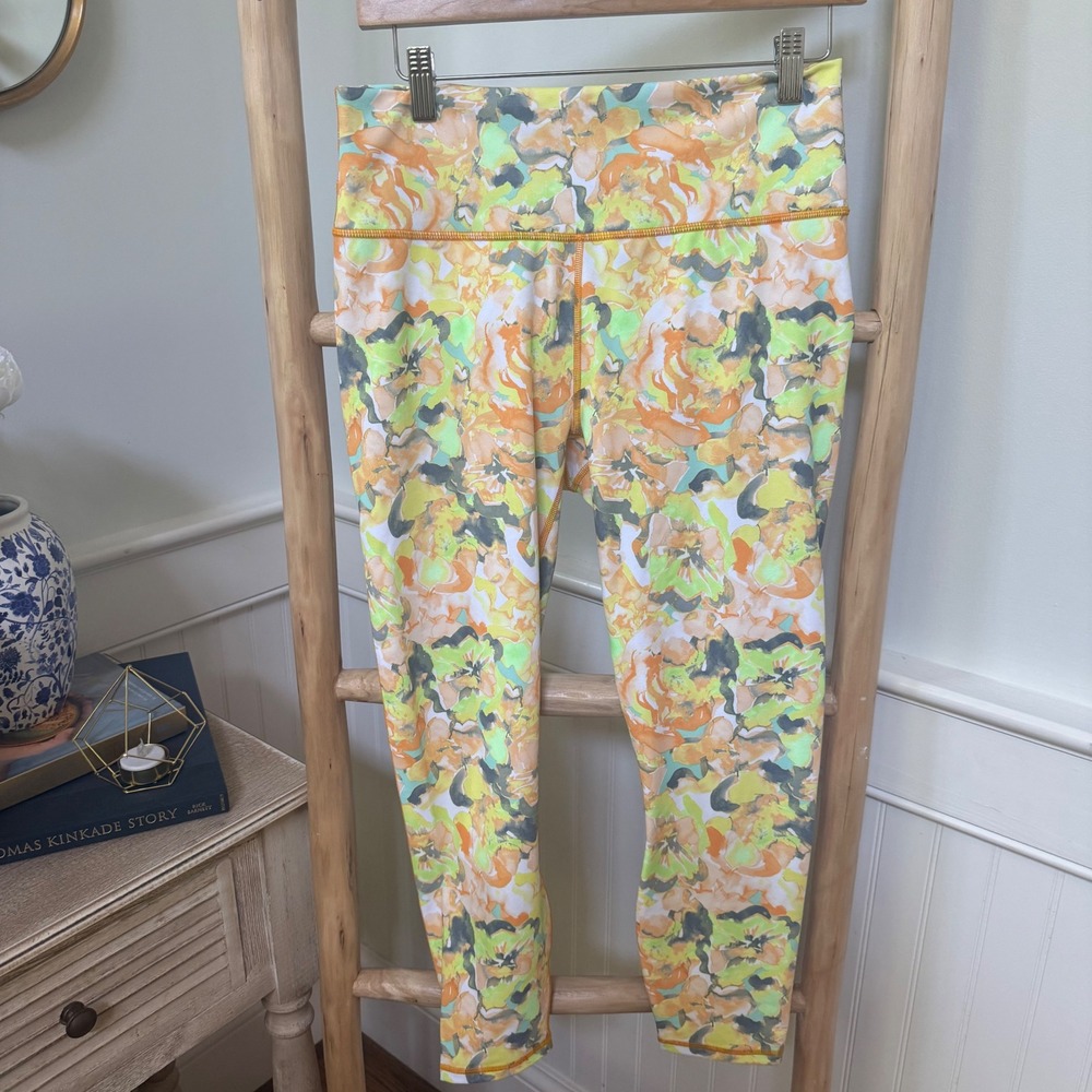 Fabletics PowerHold Floral Watercolor 2 Piece Activewear Set Yellow Orange M - Picture 4 of 11